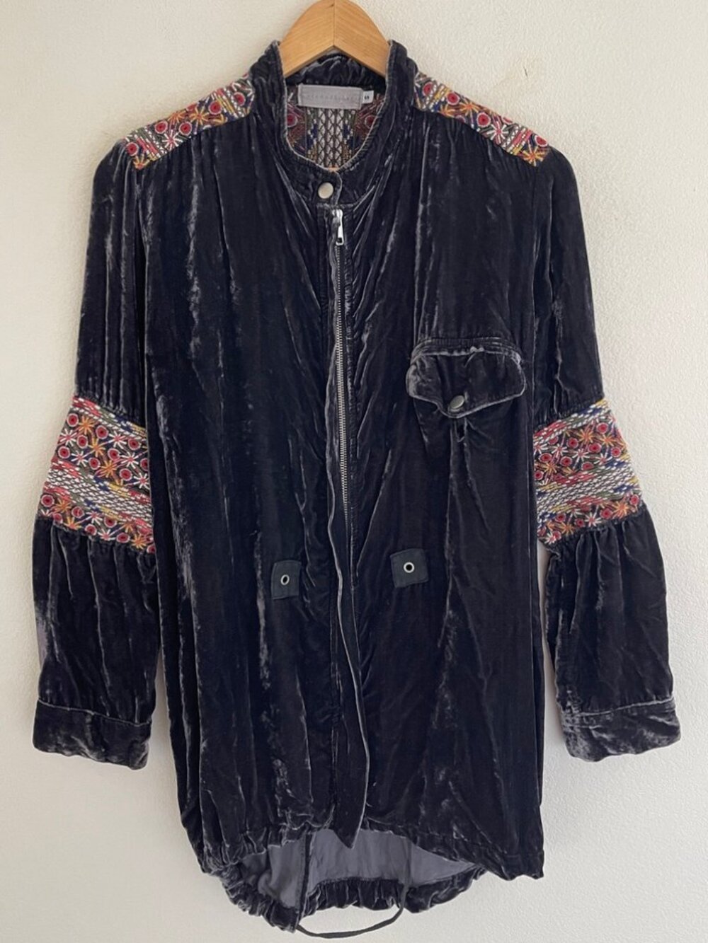 JOHNNY WAS Love & Liberty Dark Blue/Dark Purple Embroidered Velvet Jacket: Small